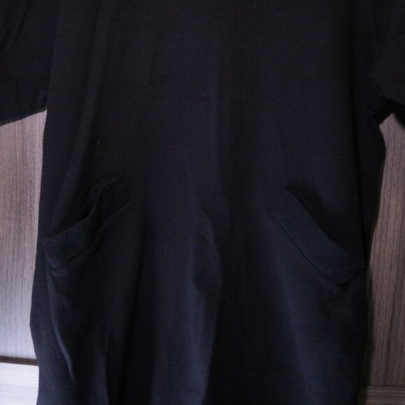 Vintage Alison J Sweaterdress with pockets and buttons down the back - Picture 2 of 9